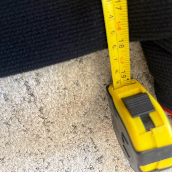 The Bay 2010 Olympic Sz. S GUC Classic Black and Red Quarter-Zip Sweatshirt - Picture 14 of 14